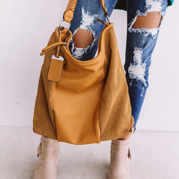 Faux Leather Tote Golden Honey - Picture 7 of 16